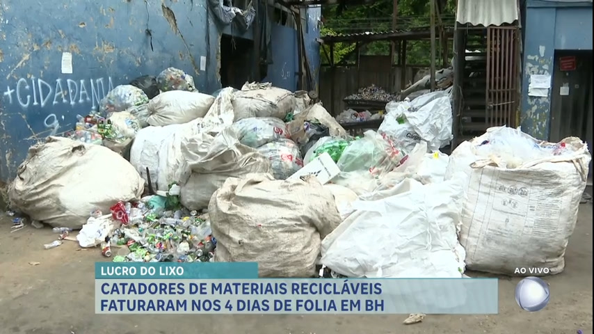 Vídeo: Programa "ReciclaBelô" ajuda catadores cadastrados a faturar cerca de R$1 mil durante Carnaval de BH
