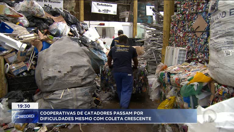 Vídeo: Volume de coleta de resíduos aumenta
