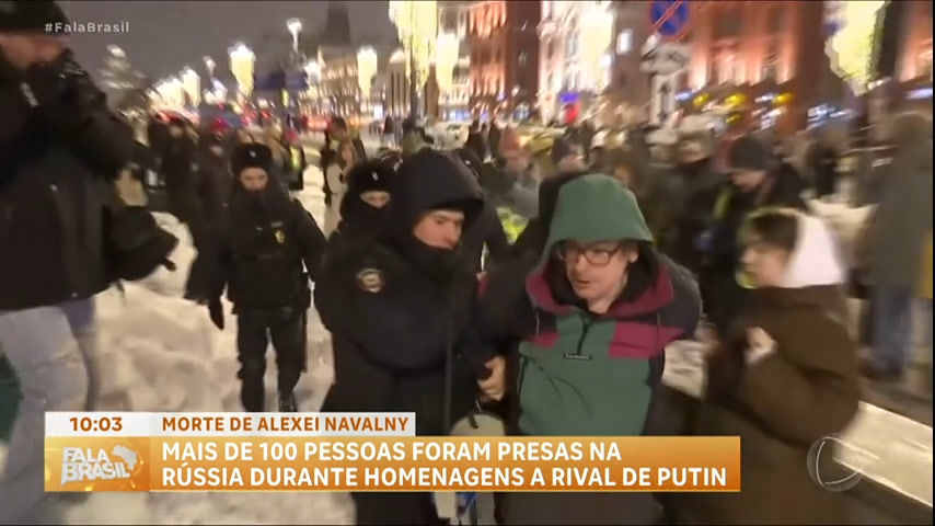 Vídeo: Rússia prende mais de 100 pessoas que foram às ruas protestar contra morte de rival de Putin