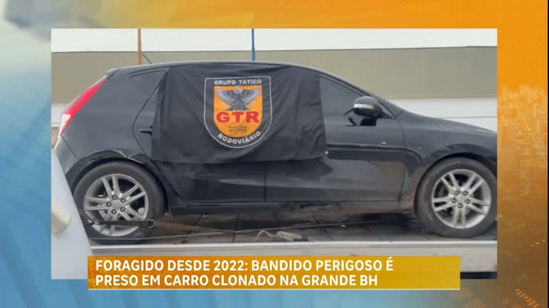 Vídeo: Polícia prende homem foragido desde 2022 em carro clonado na Grande BH