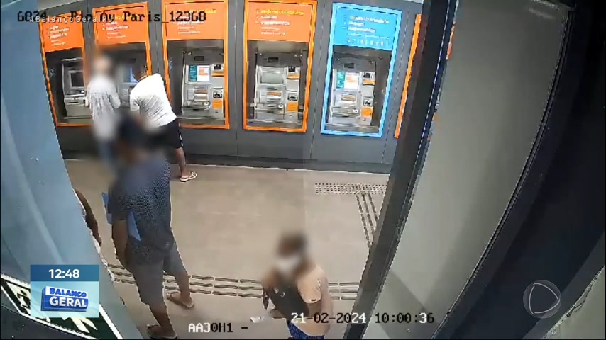 Vídeo: RJ: Polícia prende dois criminosos que fingiam oferecer ajuda a clientes dentro de bancos