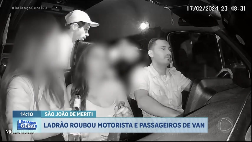 Vídeo: Criminoso rouba motorista e passageiros de van em São João de Meriti (RJ)