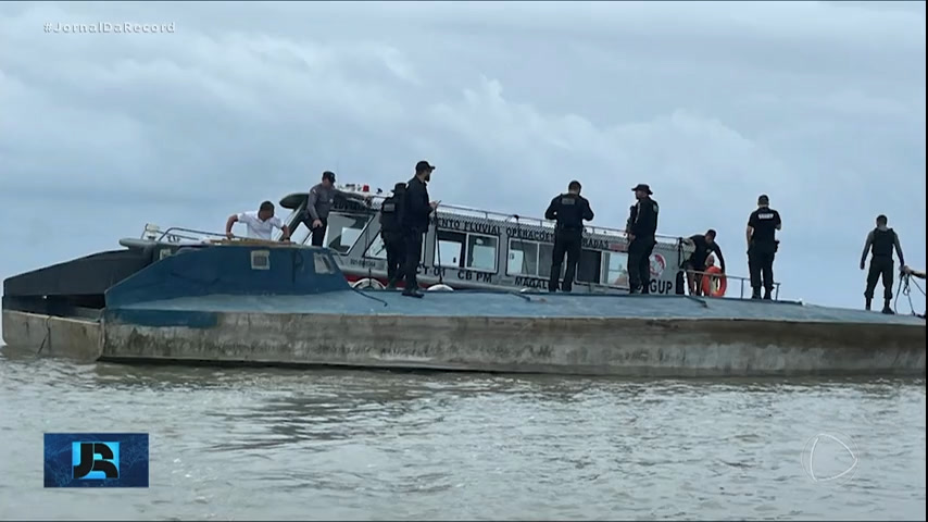 Vídeo: Pescadores encontram submarino abandonado que pode ter sido usado pelo tráfico no Pará