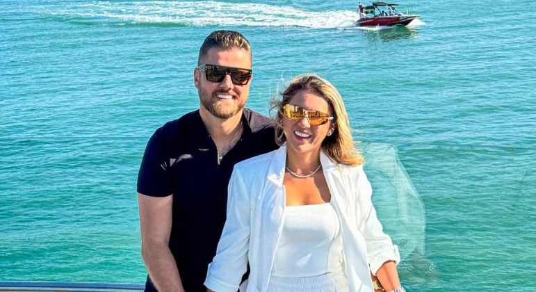 Vídeo: Zé Neto e a esposa Natália Toscano gastam R$ 2,5 mil em jantar romântico