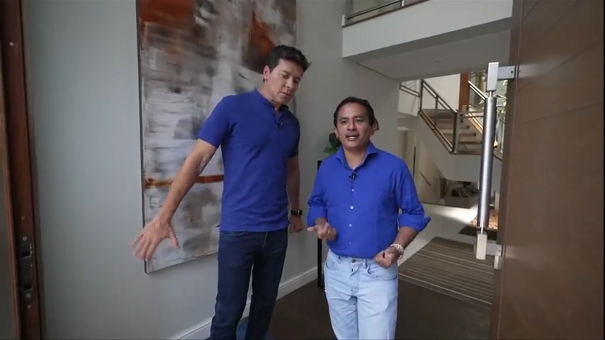 Vídeo: Hora do Faro visita mansão de Manoel Gomes, o "Caneta Azul", neste domingo (25)