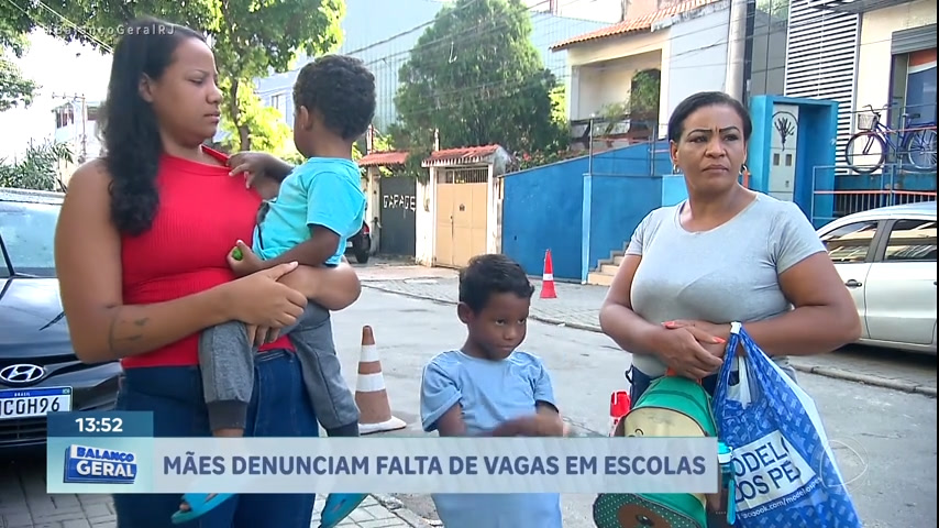 Vídeo: Mães denunciam falta de vagas em escolas em Nova Iguaçu (RJ)