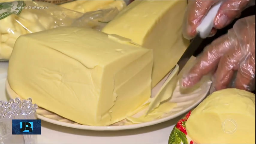 Vídeo: Conheça a produção da muçarela, o queijo mais consumido do Brasil