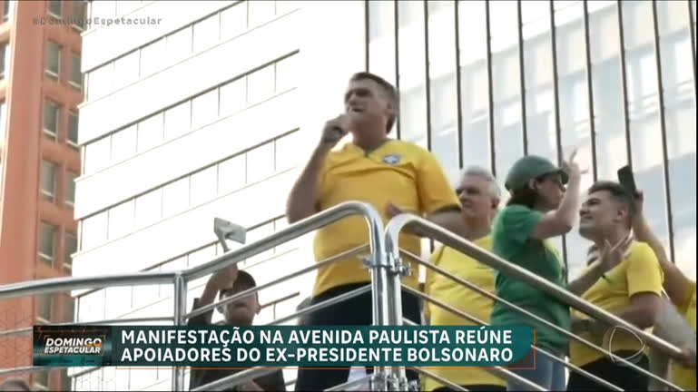 Vídeo: Apoiadores do ex-presidente Jair Bolsonaro fazem manifestação na Avenida Paulista