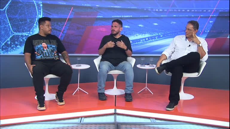 Vídeo: Podcast Joga nas 11 : Convidados opinam em qual competição o Corinthians deve focar