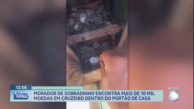 Vídeo: Homem encontra mais de 10 mil moedas em cruzeiro dentro do portão de casa