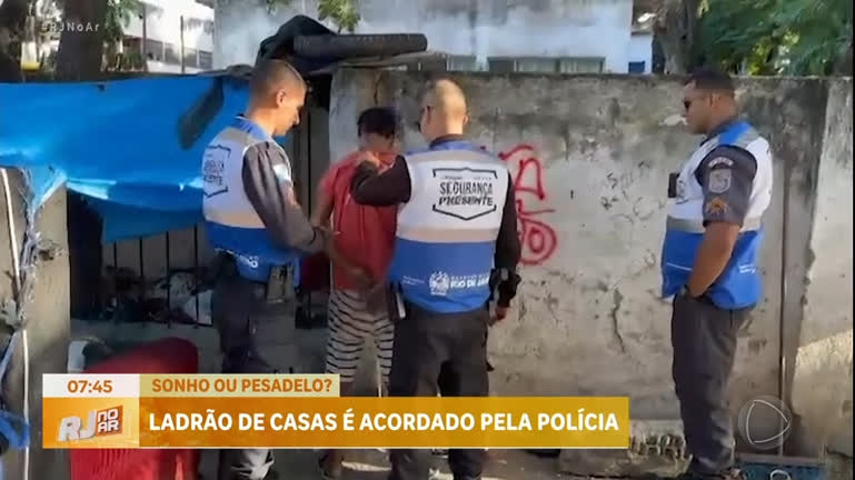 Vídeo: Dupla é presa por furtar cinco vezes seguidas a mesma casa na região metropolitana do Rio