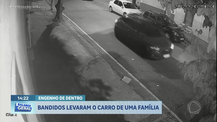 Vídeo: Bandidos furtam carro usado por família para trabalhar em eventos no Rio