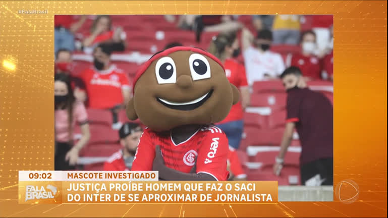 Vídeo: Justiça do RS concede medida protetiva a repórter que denunciou mascote do Inter por importunação sexual