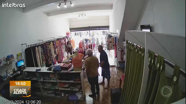 Vídeo: Homem é preso após assaltar loja com arma falsa em Taguatinga