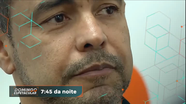 Vídeo: Domingo Espetacular mostra pela primeira vez o novo visual de Zezé Di Camargo após transplante capilar