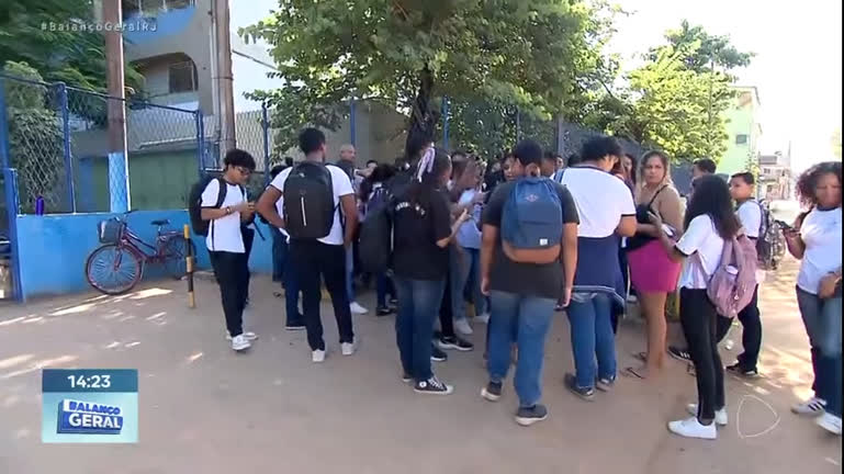 Vídeo: Alunos reclamam da falta de recarga no cartão escolar em Nova Iguaçu (RJ)