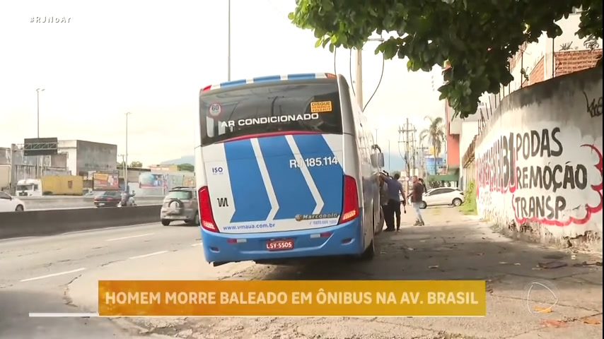 Vídeo: Passageiro é morto durante tentativa de assalto na Avenida Brasil, no Rio