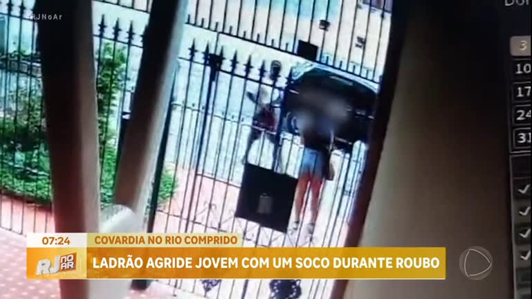 Vídeo: 'Não quero mais ficar sozinha', diz jovem que foi agredida com soco durante assalto no Rio