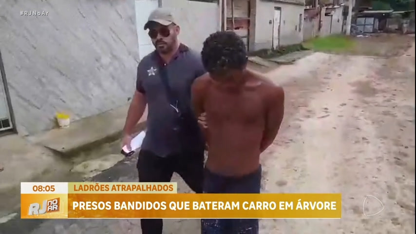 Vídeo: Ladrões que bateram carro durante roubo são presos no Rio