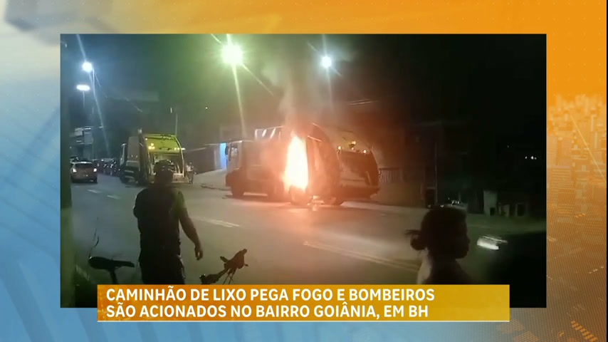 Vídeo: Caminhão de lixo pega fogo e bombeiros são acionados no bairro Goiânia, em BH