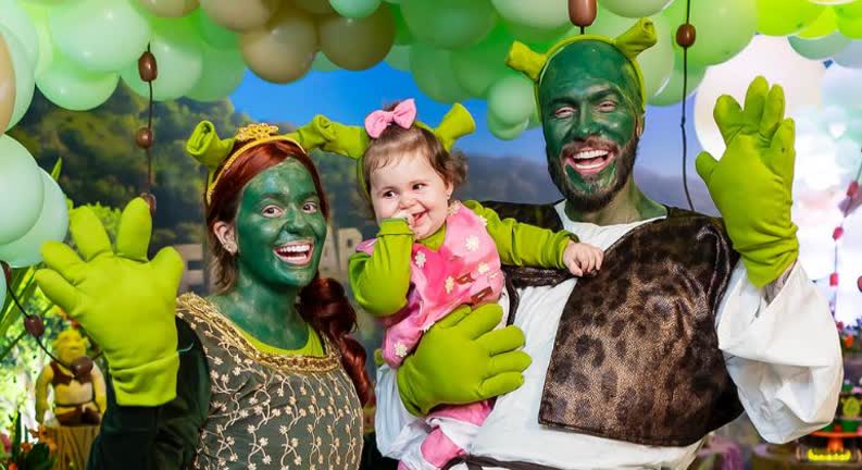 Vídeo: Viih Tube e Eliezer celebram 11 meses da pequena Lua com festa temática do Shrek