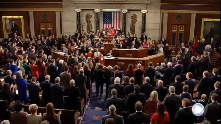 Vídeo: Novo Congresso dos EUA assume no 13° dia de paralisação do governo