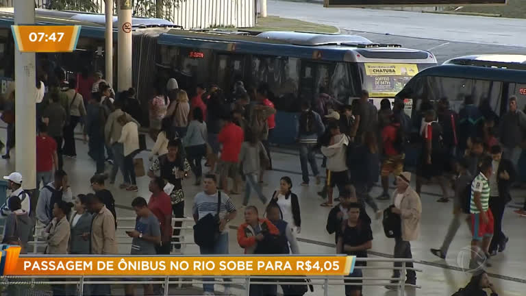 Vídeo: Passagem de ônibus no Rio sobe para R$ 4,05 a partir de sábado (2)