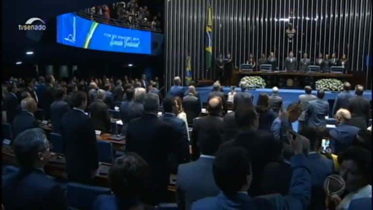 Vídeo: 54 senadores tomam posse em Brasília (DF) nesta sexta (1°)