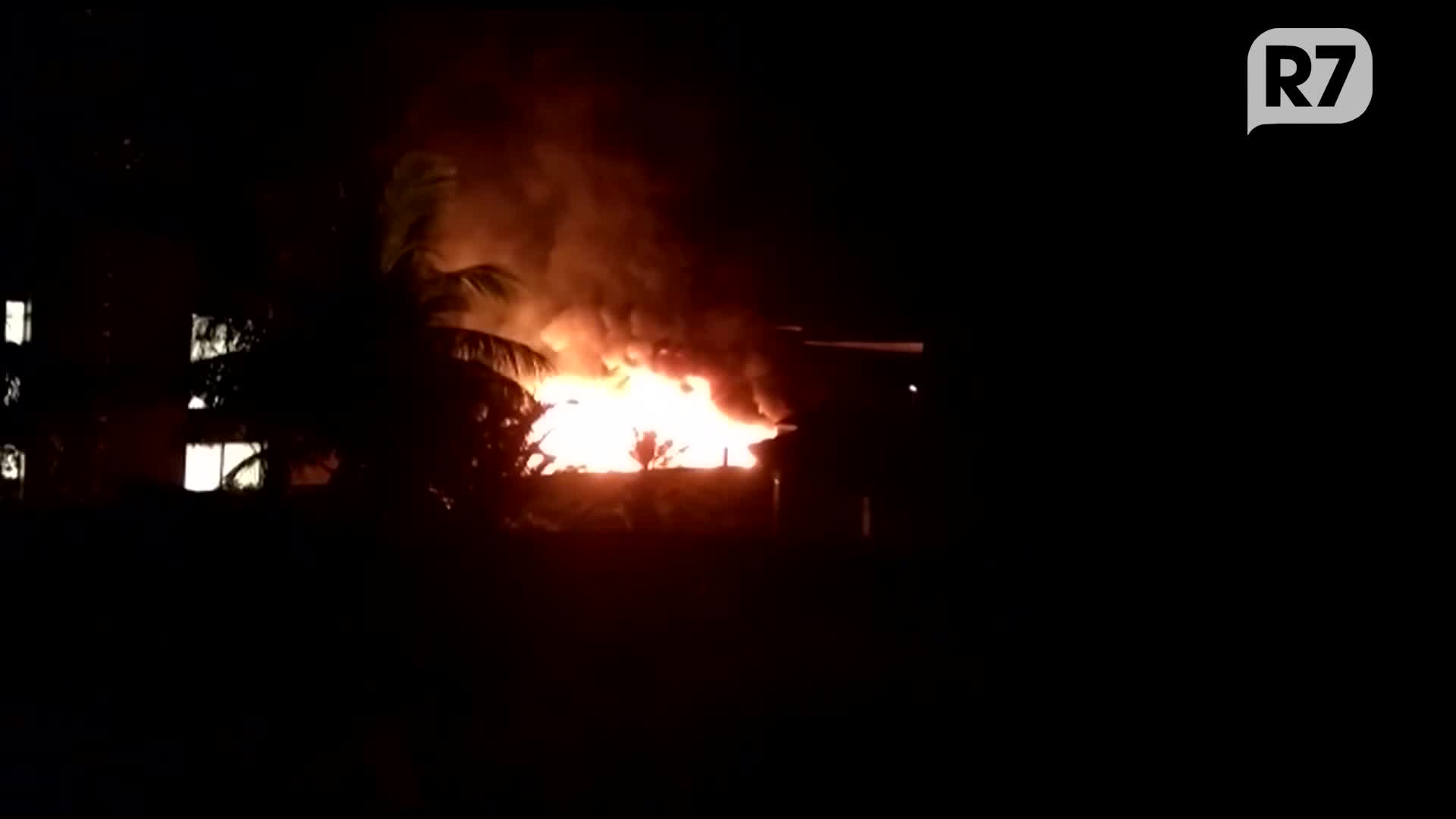 Vídeo: Vídeo mostra momento de incêndio no alojamento da base do Flamengo