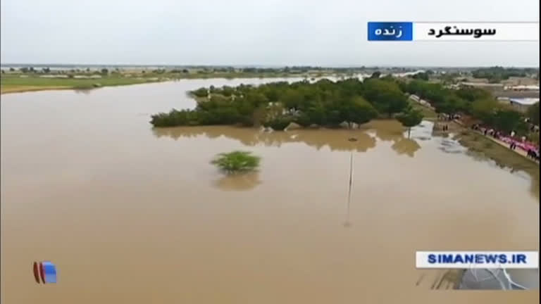 Vídeo: Moradores deixam seis cidades do oeste do Irã por causa de enchentes
