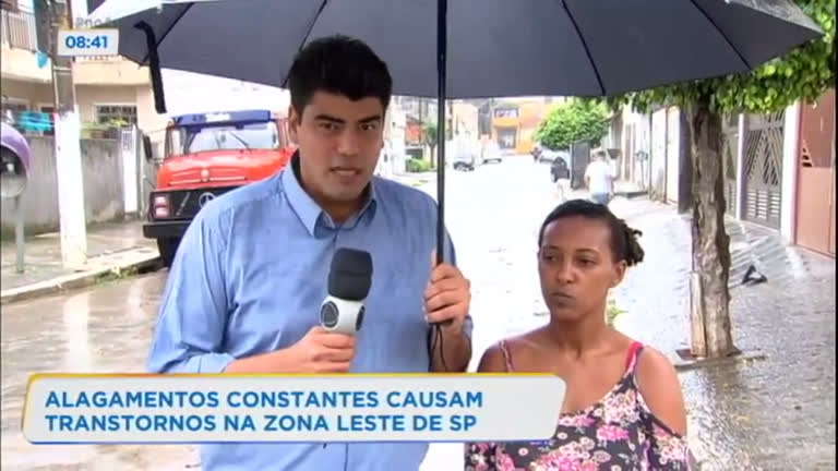 Vídeo: André Azeredo acompanha drama de quem sofre com constantes enchentes