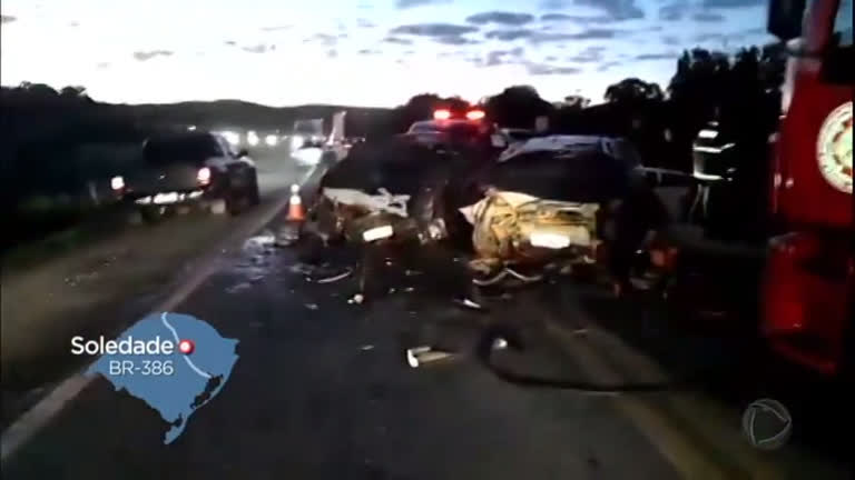 Vídeo: 13 pessoas morrem em acidentes graves no Sul do Brasil