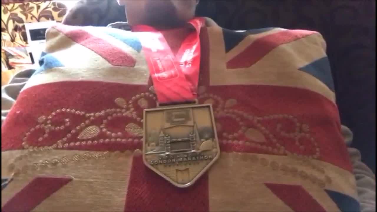Vídeo: Medalha no peito: repórter cumpre objetivo na Maratona de Londres