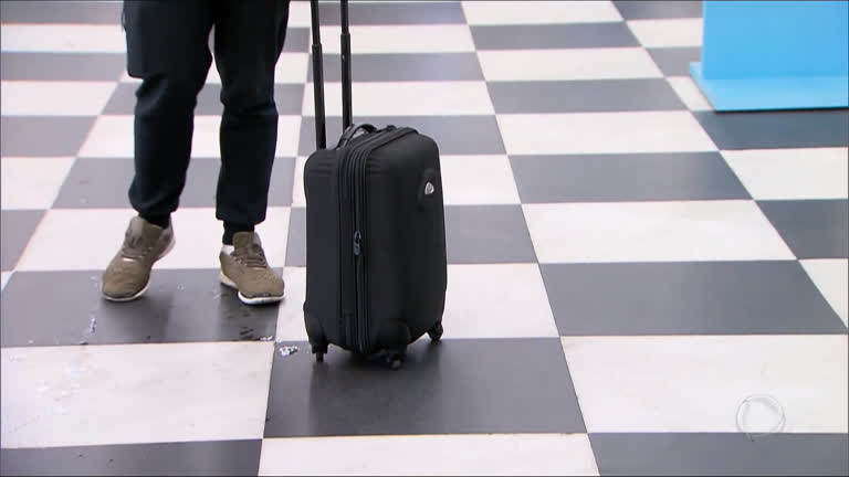 Vídeo: Novas medidas de bagagens de mão provocam confusão nos aeroportos do Brasil