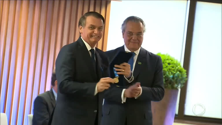 Vídeo: Bolsonaro diz que atritos com Congresso são fofocas