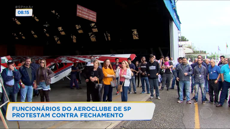 Vídeo: Funcionários protestam contra fechamento do Aeroclube de São Paulo