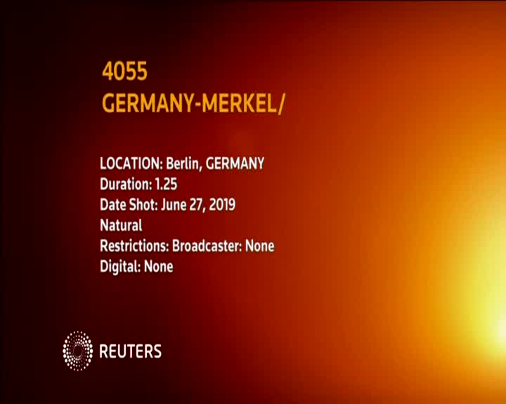 Vídeo: Vídeo mostra nova tremedeira de Merkel durante evento em Berlim