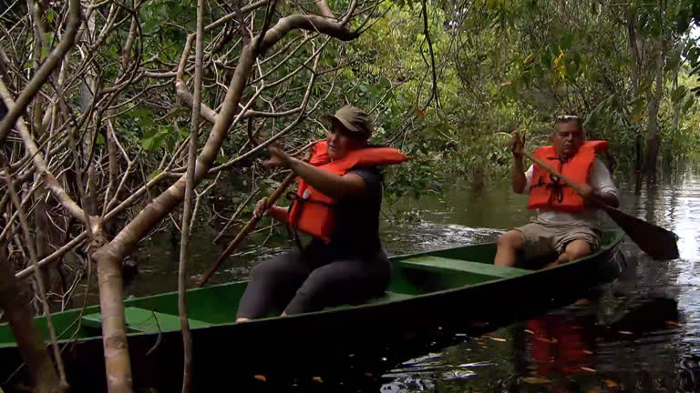Vídeo: Exclusivo: Fabíola Gadelha mostra suas novas aventuras na Amazônia
