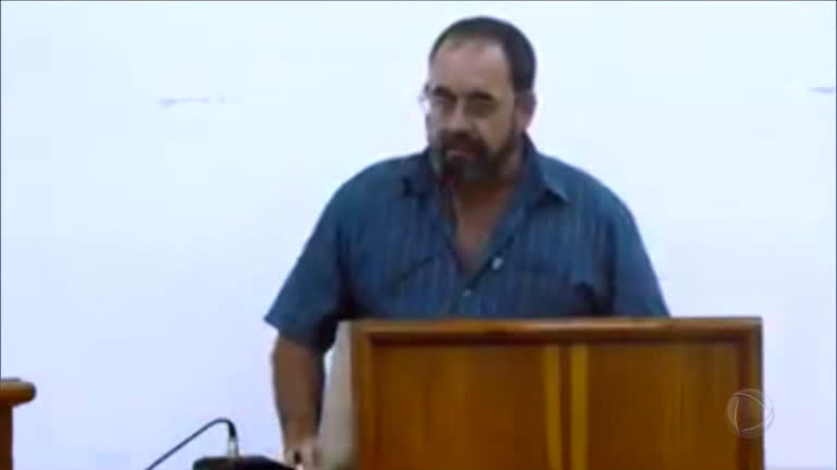 Vídeo: Vereador suspeito de chefiar milícia é preso na Baixada Fluminense