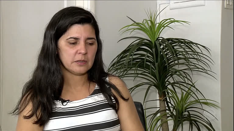 Vídeo: Juiz tira da mãe a guarda do filho por ela morar em comunidade violenta do Rio