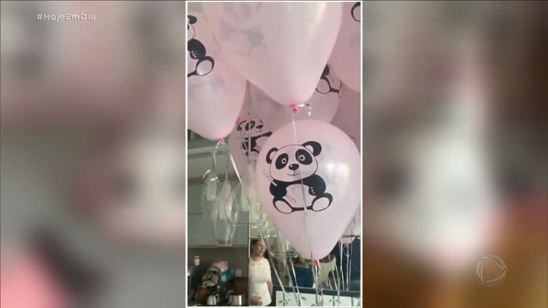 Vídeo: Marília Mendonça ganha festa surpresa com tema de panda