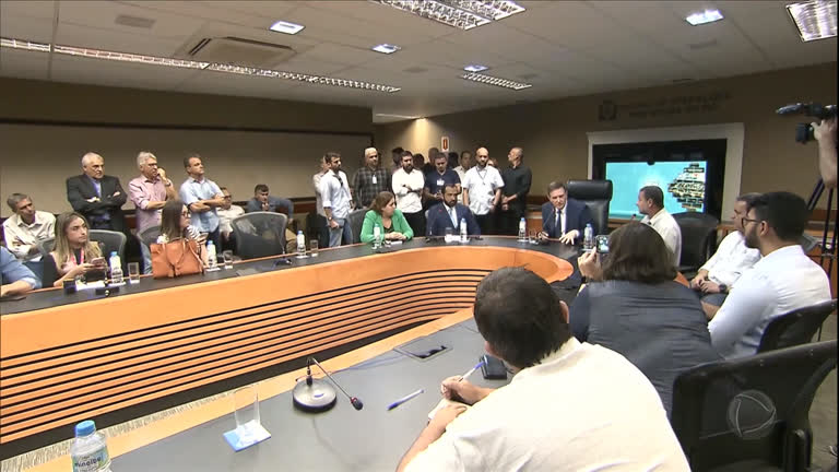 Vídeo: Prefeitura do Rio denuncia contratos sem licitação da Fundação Roberto Marinho