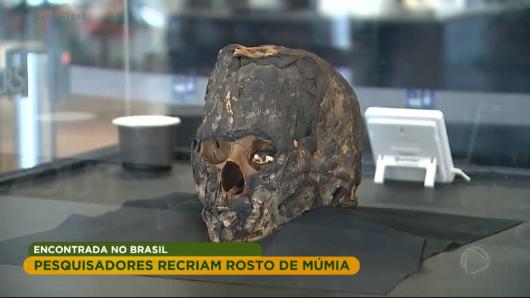 Vídeo: Pesquisadores recriam rosto de múmia de mais de 2,5 mil anos