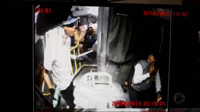 Vídeo: Primeiras imagens do interior do ônibus sequestrado são divulgadas