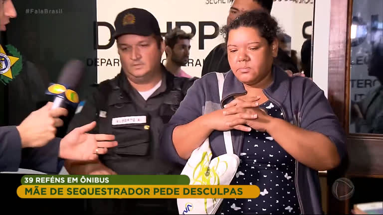 Vídeo: Mãe de sequestrador de ônibus pede desculpas