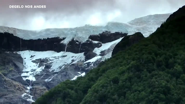 Vídeo: Graves derretimentos em geleiras andinas expõem crise climática