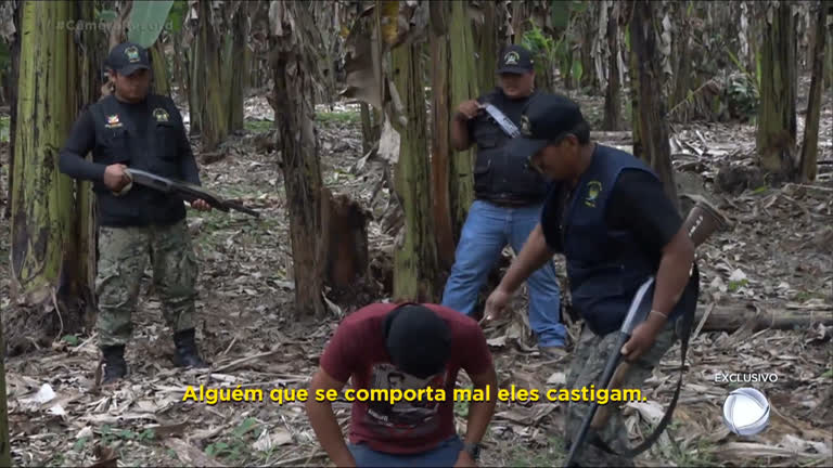 Vídeo: Grupo paramilitar dá chicotadas como forma de punição no Vraem