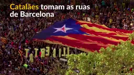 Vídeo: Milhares de catalães tomam Barcelona no 5º dia de protestos