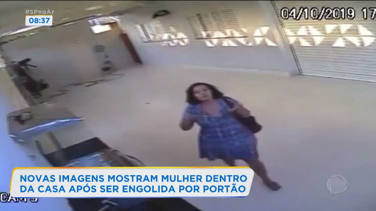 Mulher "engolida" por portão automático viraliza na internet - RecordTV -  R7 SP no Ar