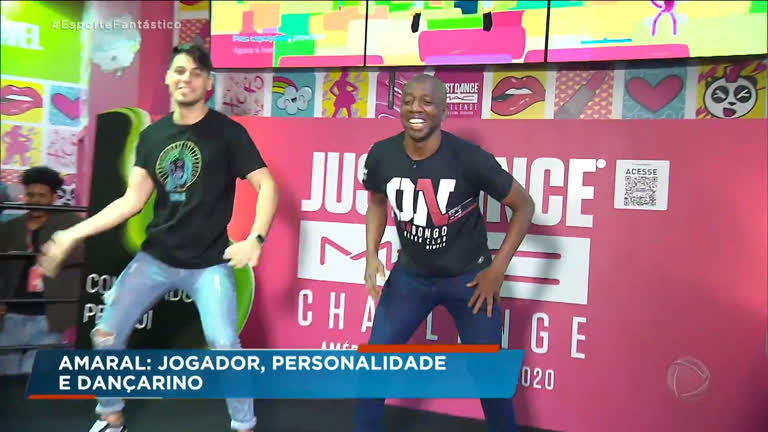 Vídeo: Ex-jogador Amaral encara desafio de dança do Esporte Fantástico